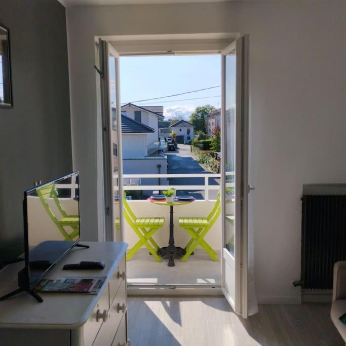 Appartement Verdoyant Au Bord Du Lac Leman Entre Evian Et Thonon Dans Une Villa Publier Eksteriør billede