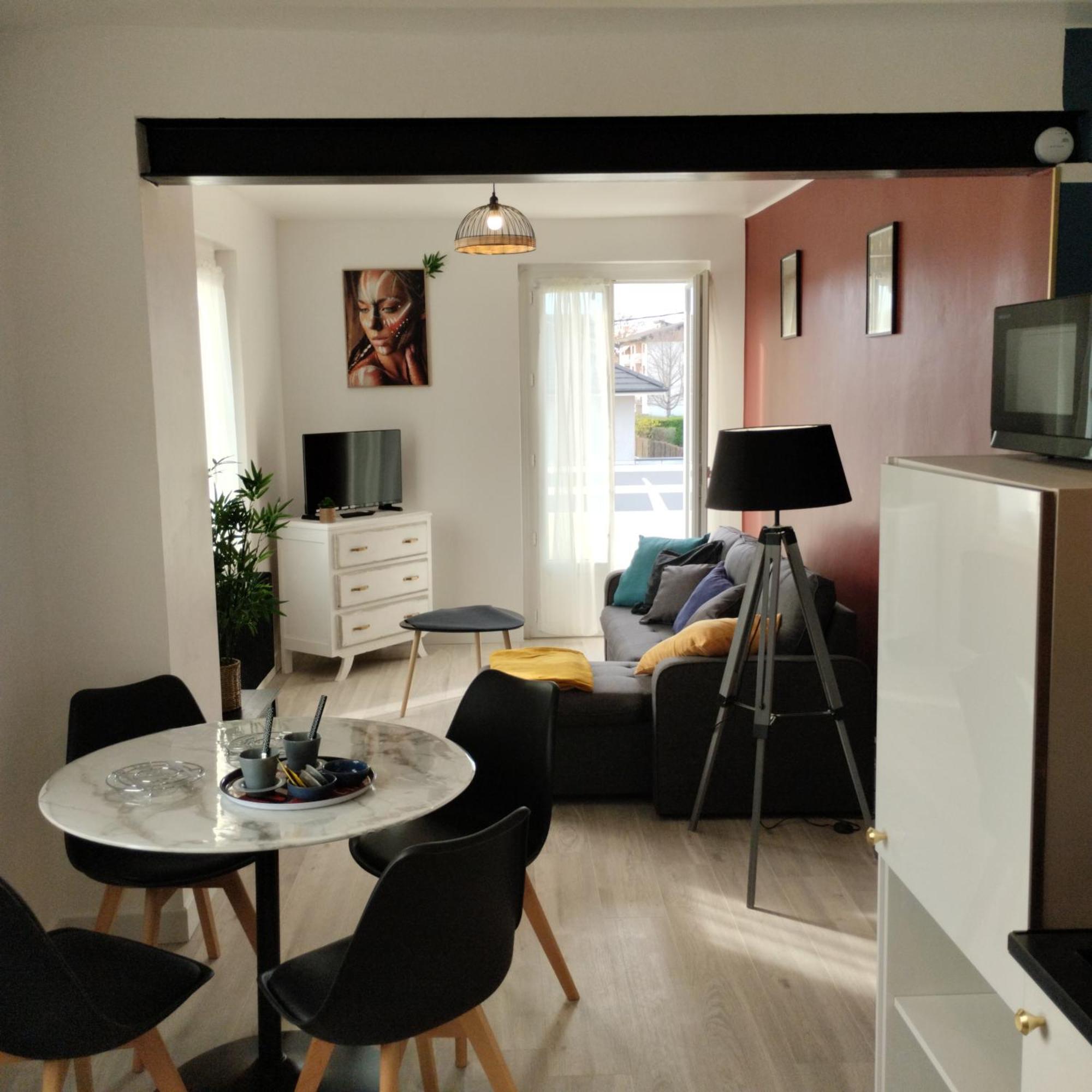 Appartement Verdoyant Au Bord Du Lac Leman Entre Evian Et Thonon Dans Une Villa Publier Eksteriør billede